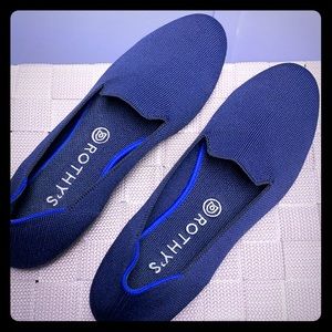 EUC Rothy’s navy blue loafer flat size 10